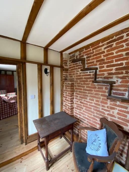 A Newly Renovated, Cosy Escape In The Beautiful Shepherd'S Cottage Dereham Exteriör bild