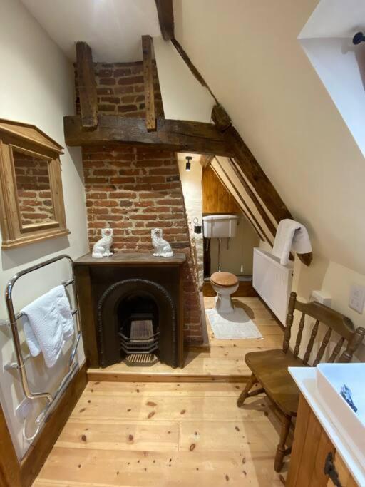 A Newly Renovated, Cosy Escape In The Beautiful Shepherd'S Cottage Dereham Exteriör bild